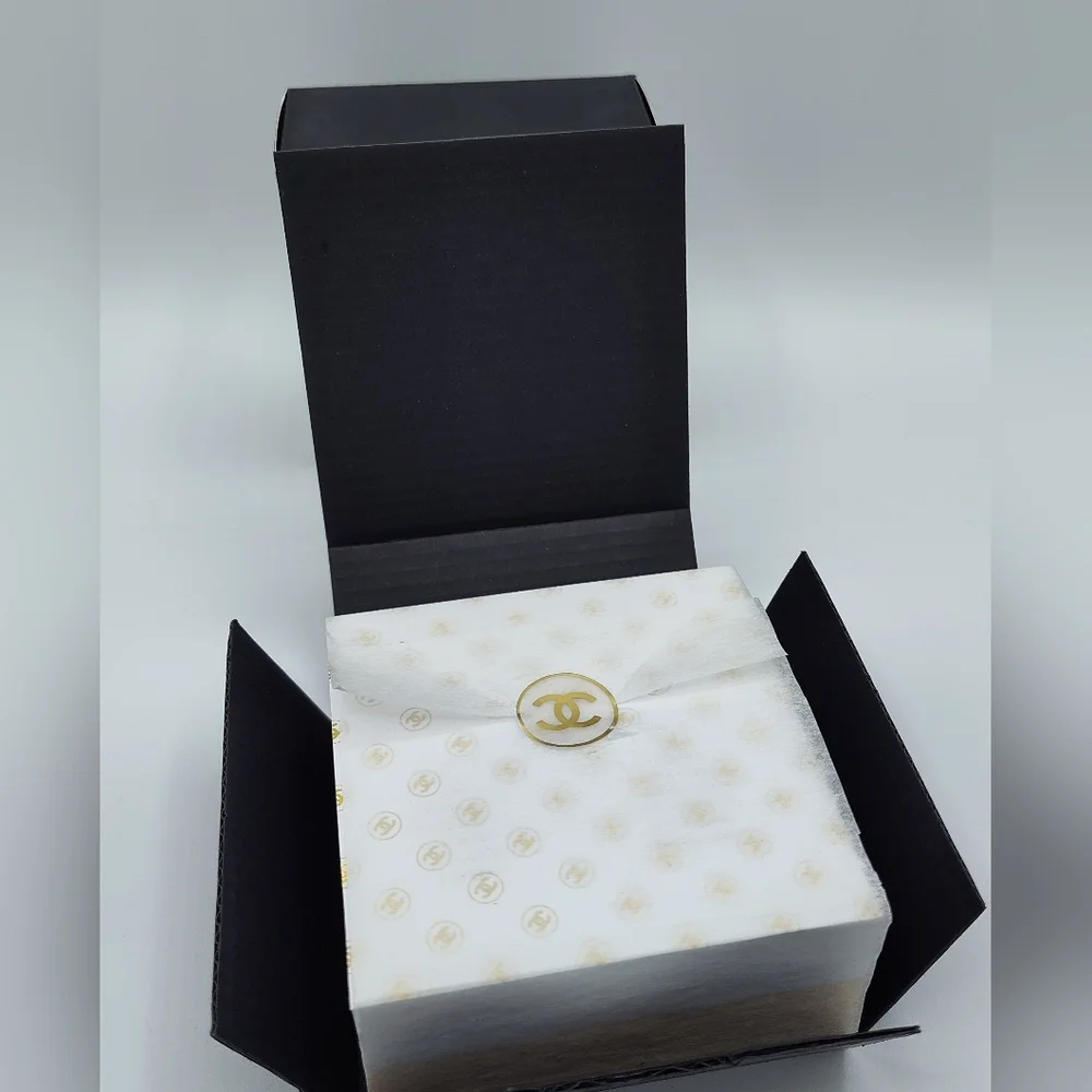 CHANEL Boutique Sticky Note Block Heavy Gold Base Luxury Desk Paper NIB